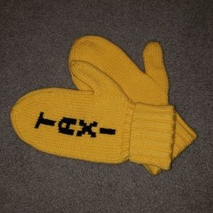 Kate Spade Taxi Mittens NWOT